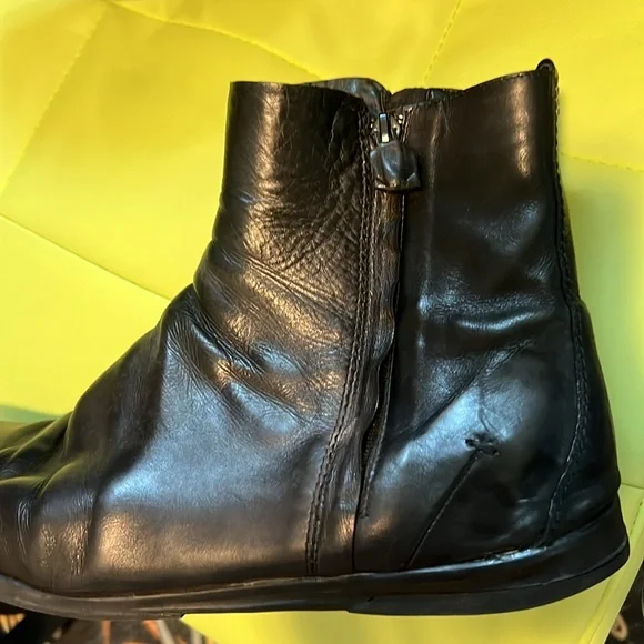 Costume National Leather Boots - Picture 6 of 6